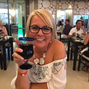 Meet your Posher, Rowie rowena